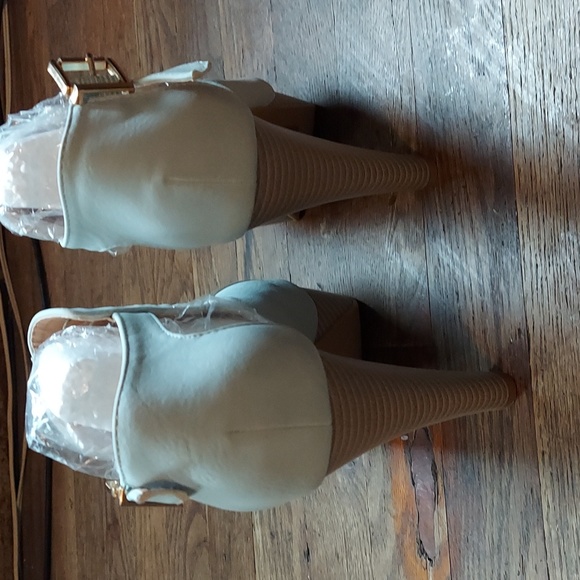 M&M 4 for $12 Shoes - Picture 5 of 11